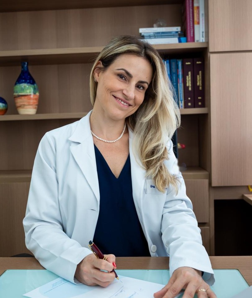 Dra. Fernanda Asencio no consultório